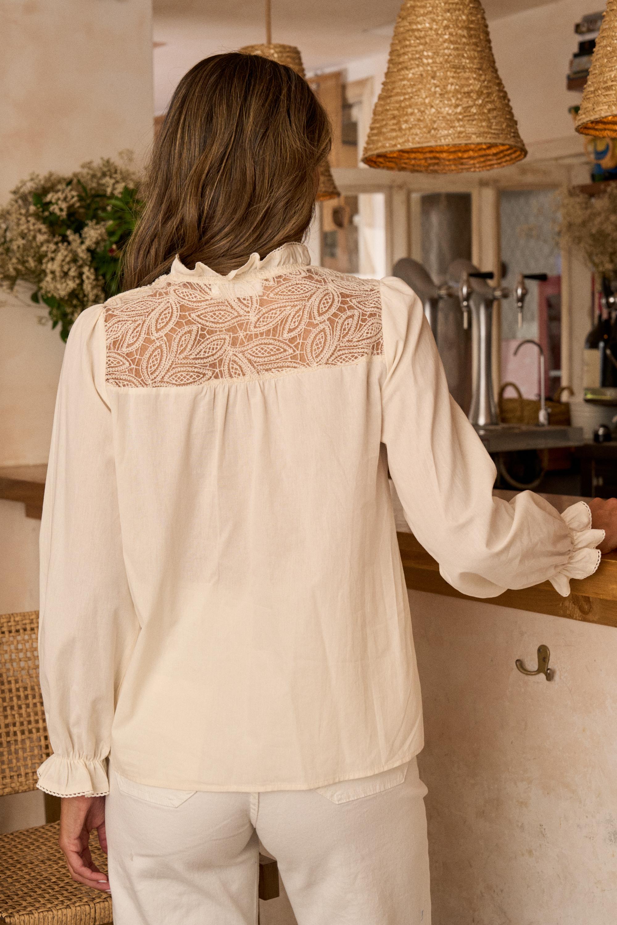 Eline White Blouse