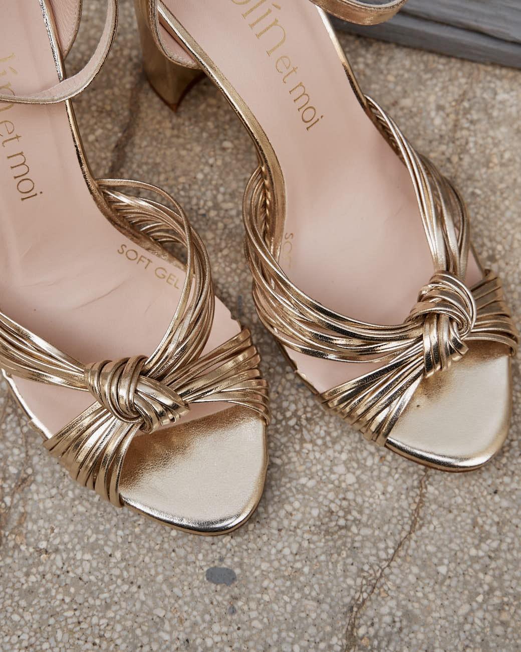 Clotis Knot Sandal
