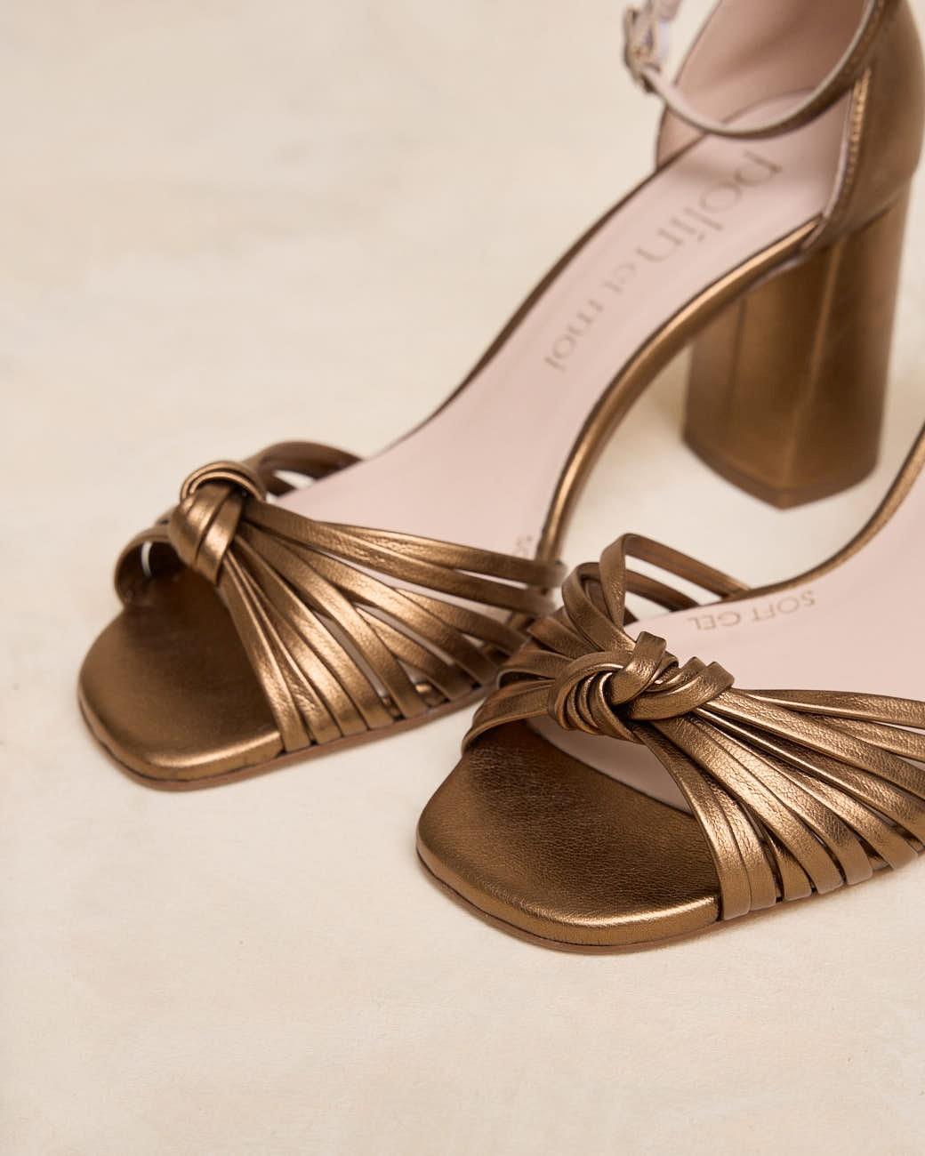 Clotis Knot Sandal