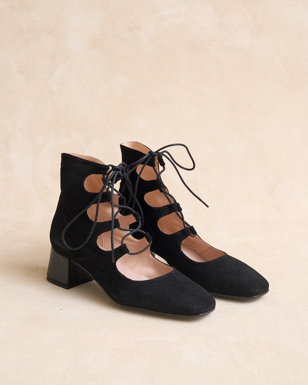 Gulina Lace-up Ankle Boot