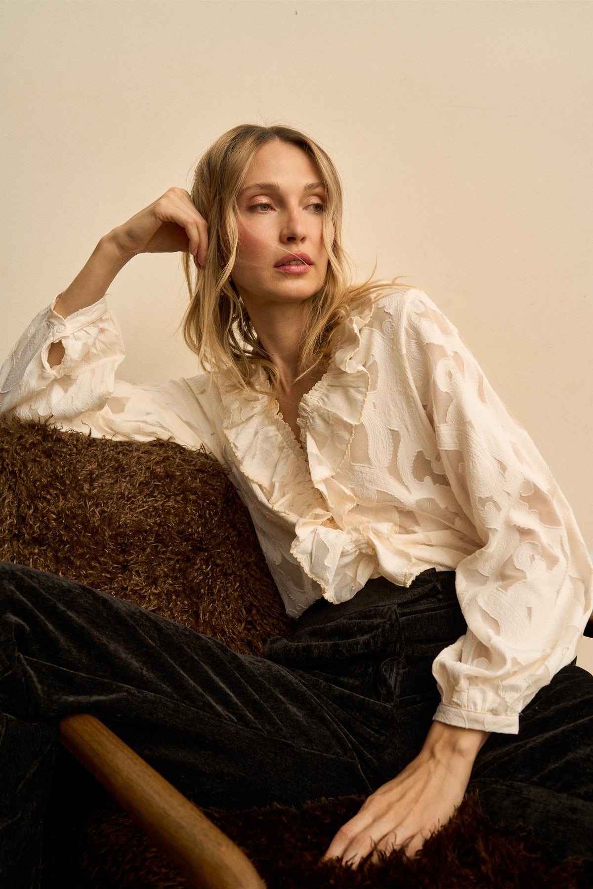 Émiliane Lace Ruffle Blouse