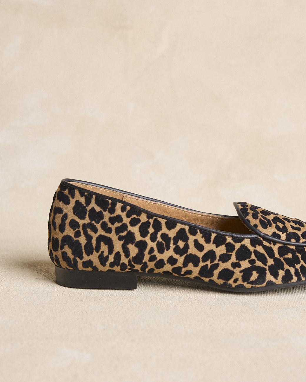 Nereida Velvet Loafers
