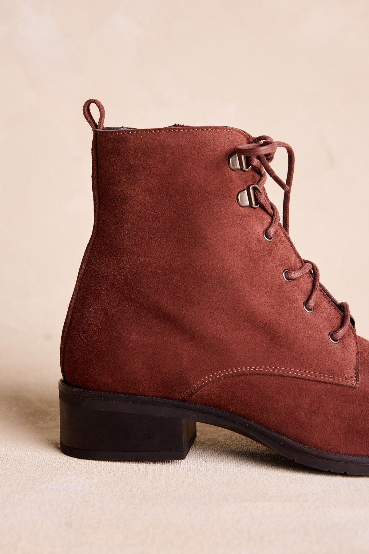 Lace-up Ankle Boot Alisa