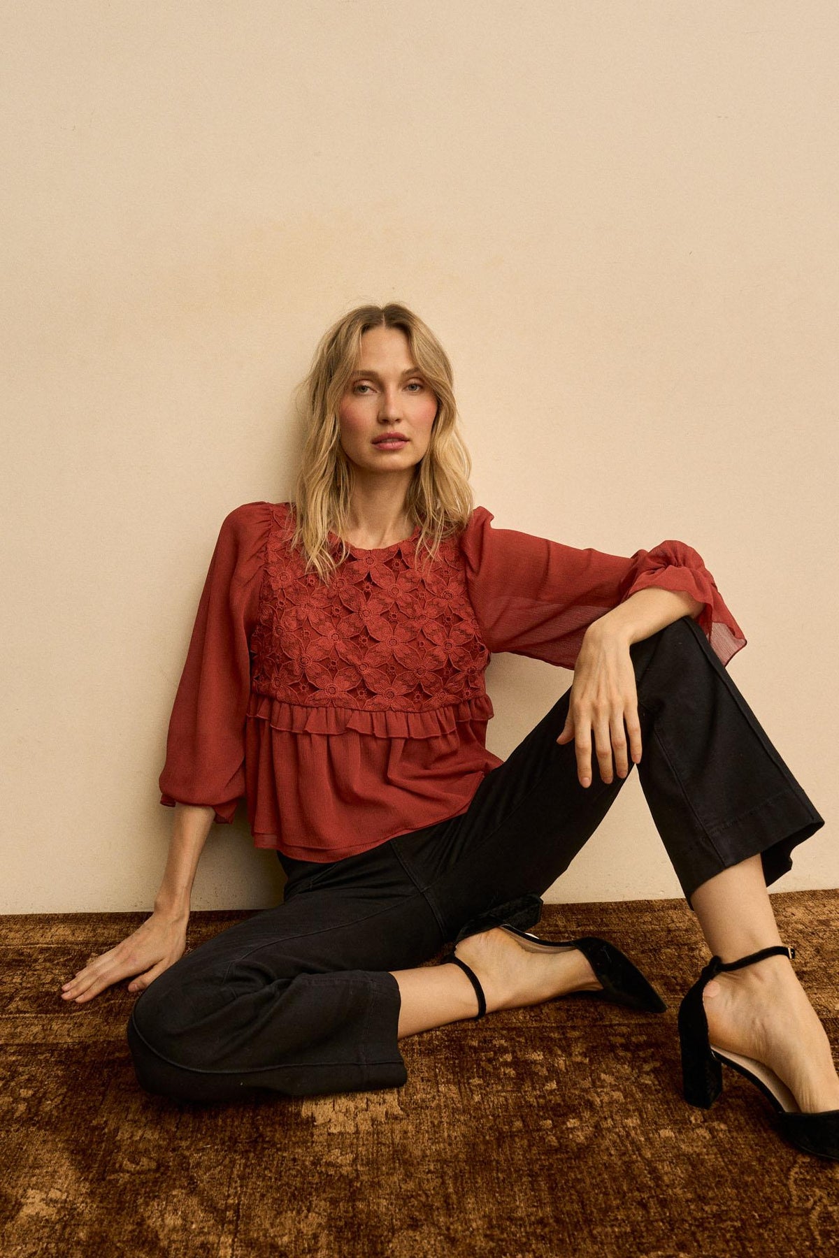 Élodine Embossed Flowers Blouse