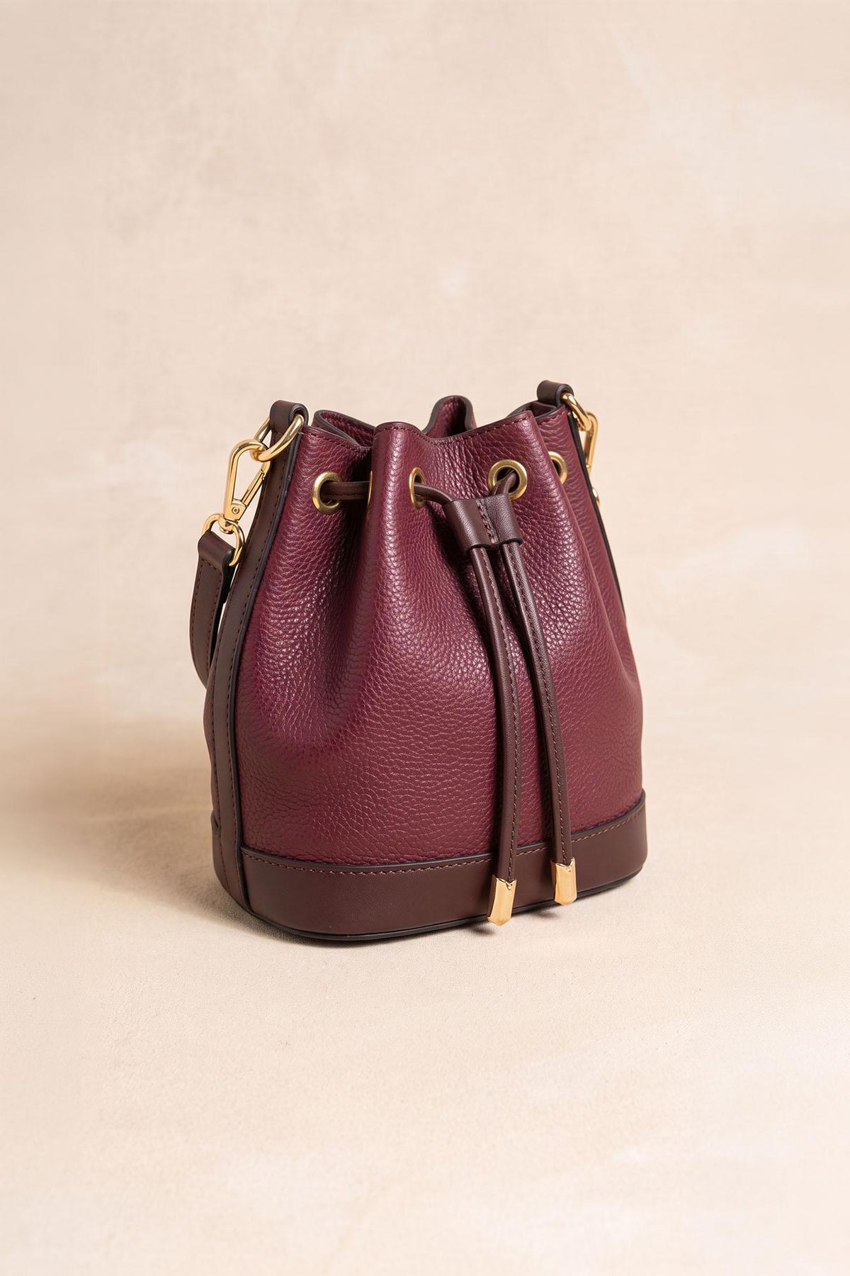 Catalina leather bucket bag