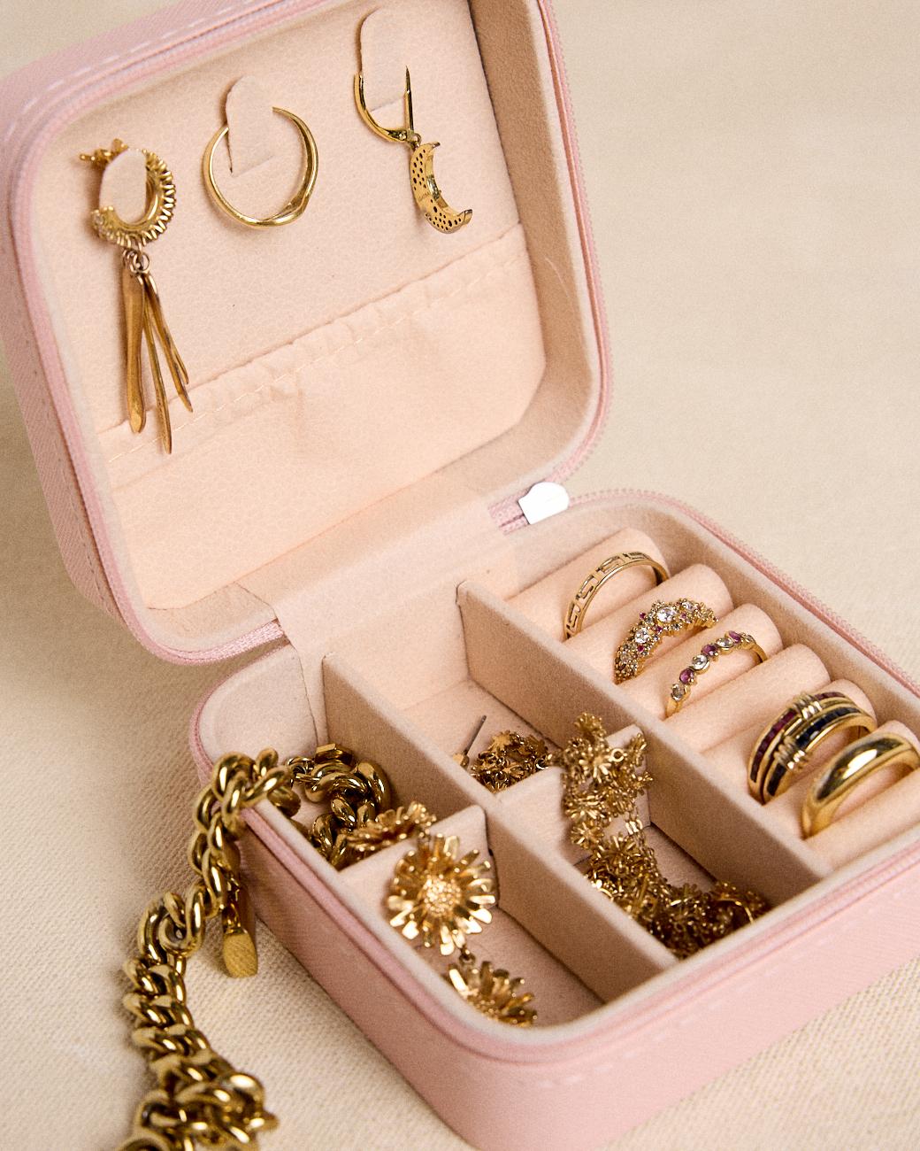 Fernia Square Jewelry Box