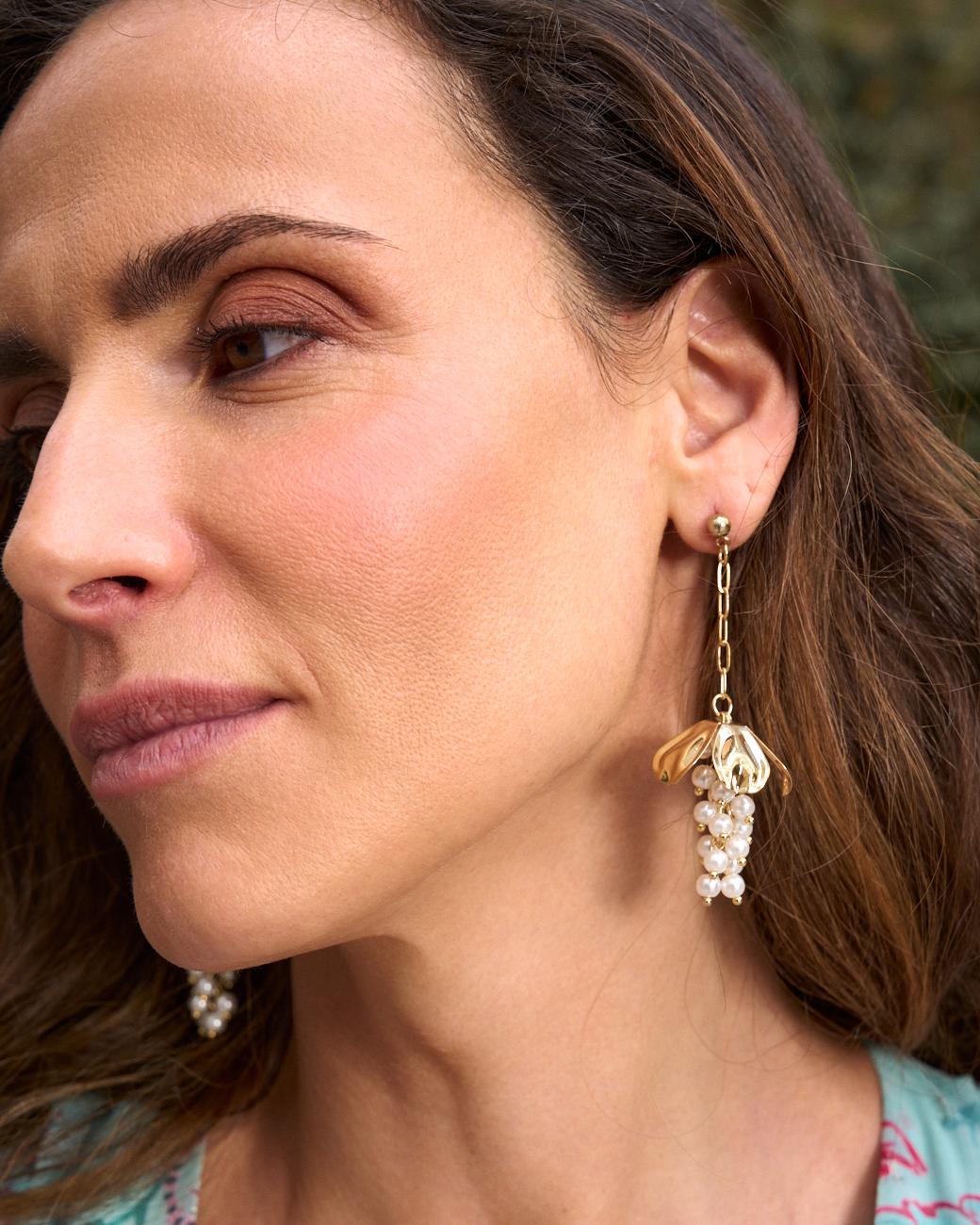 Leyre Hanging Earring