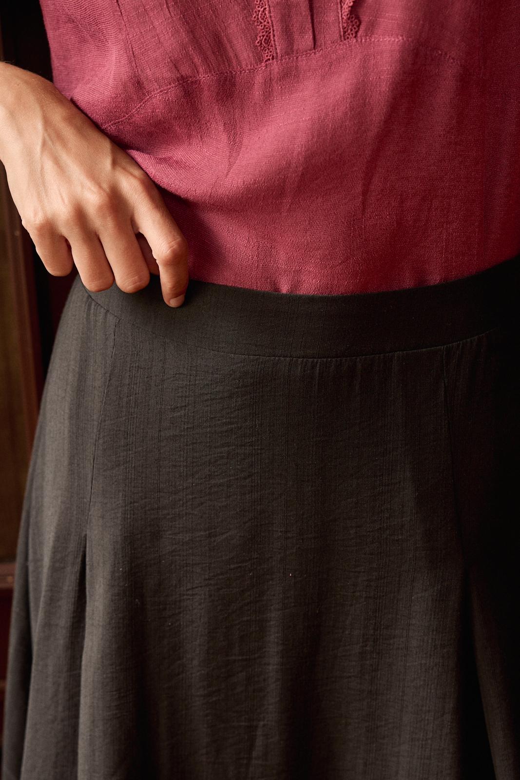 Dania Black Skirt