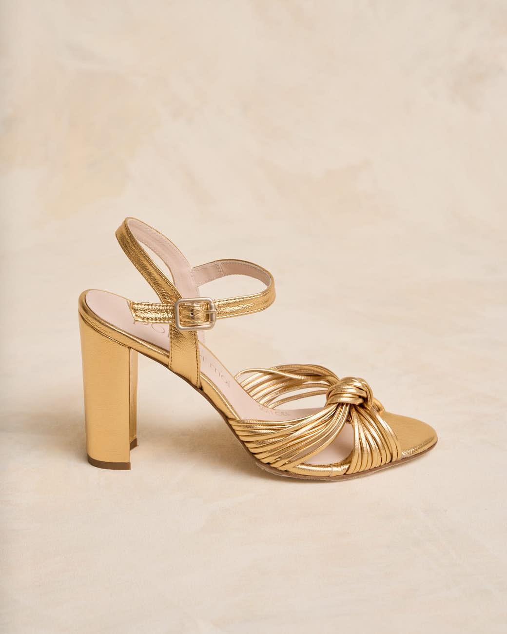 Clotis Knot Sandal