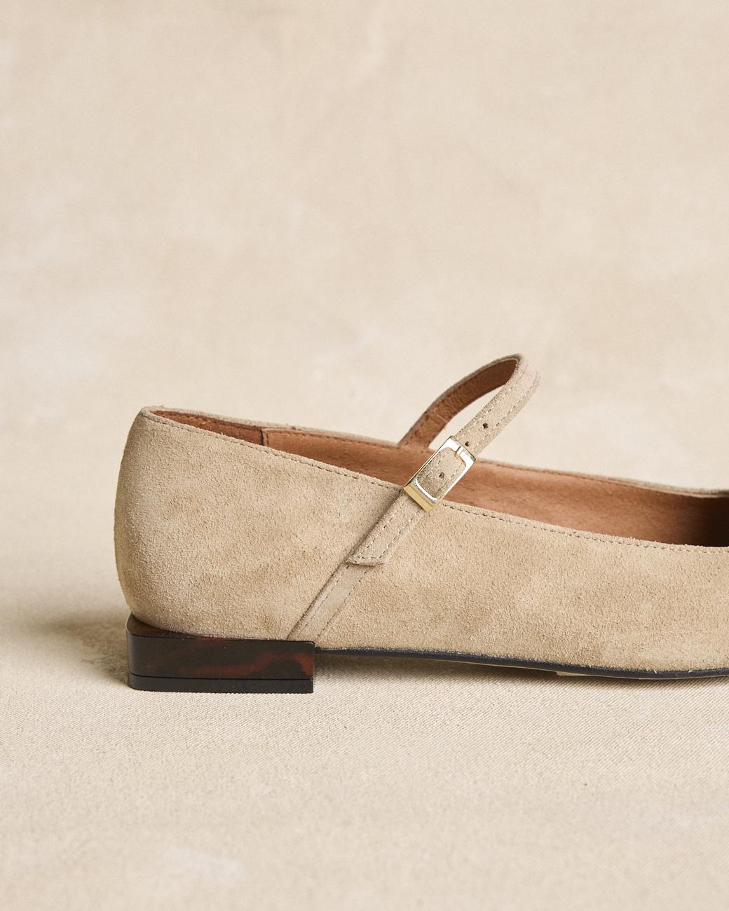 Desa Carey Mary Janes