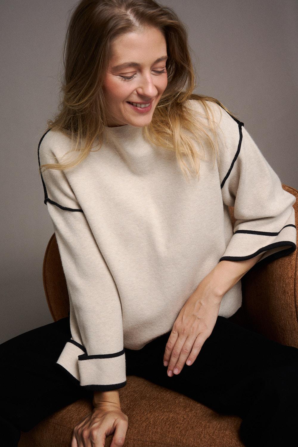 Arenis Manga Sweater