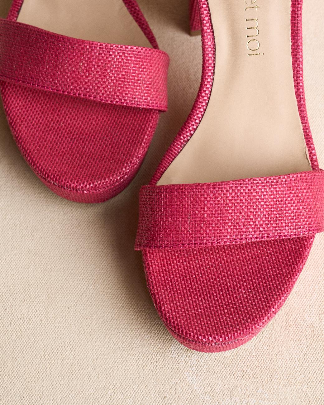 Ángela Guest Sandal