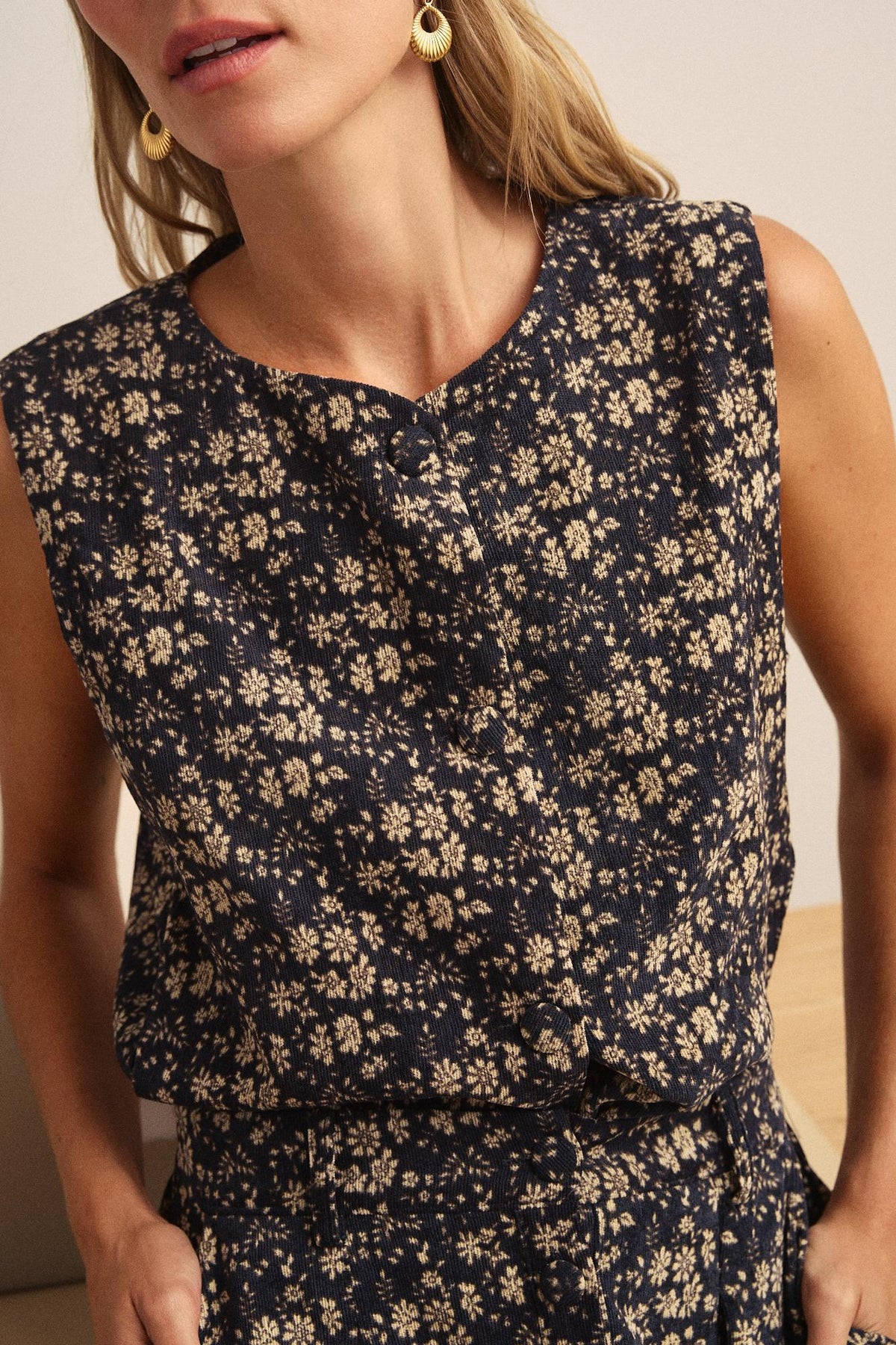 Abeny Flowers Vest